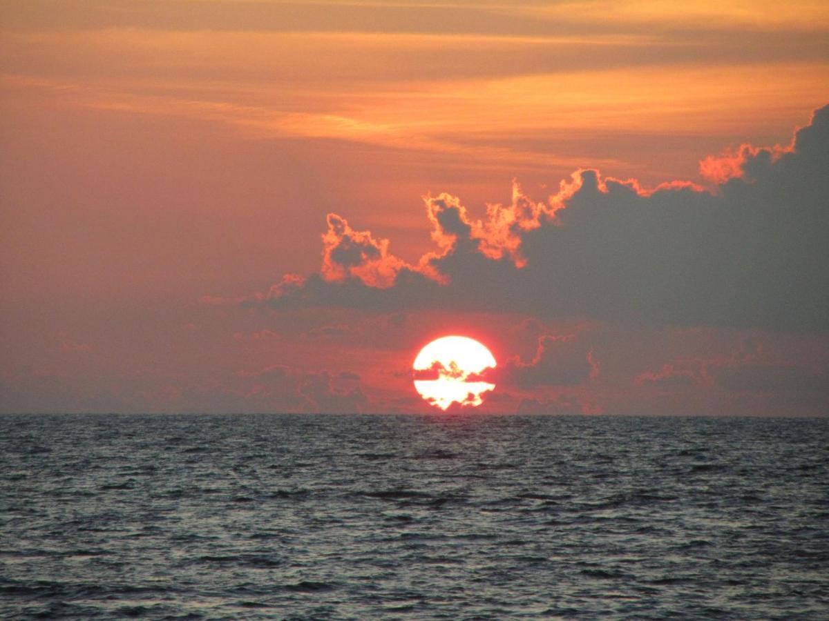 Asthamaya Beach Alappuzha Екстериор снимка